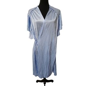 Vintage Flair Union Made Powder Blue Nylon Sleepwear Kimono Robe